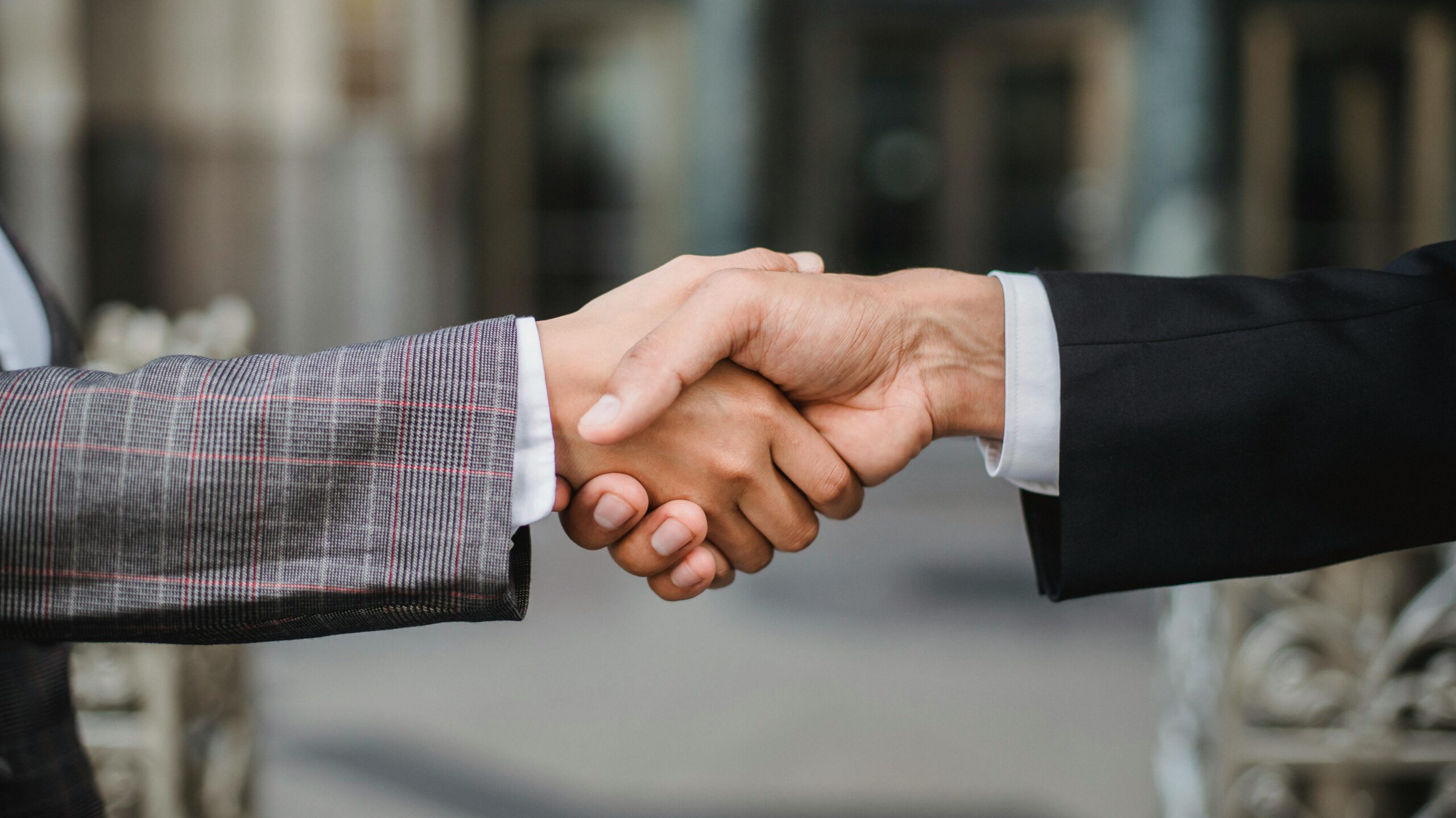 Internationales Recruiting: Wir verbinden Unternehmen und Fachpersonal – profitieren Sie von individuellen Karrierechancen und passgenauen Lösungen.